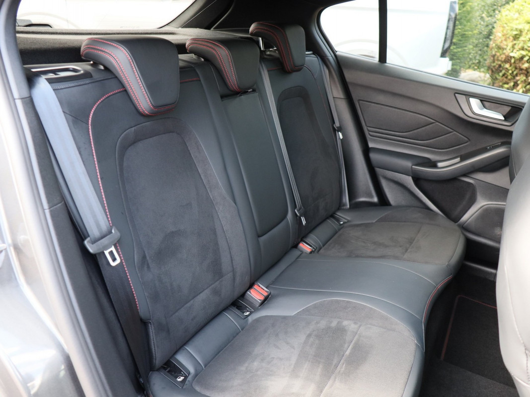 Ford Focus Lim. - Limousine - Grau - Gebrauchtwagen - Bild 4