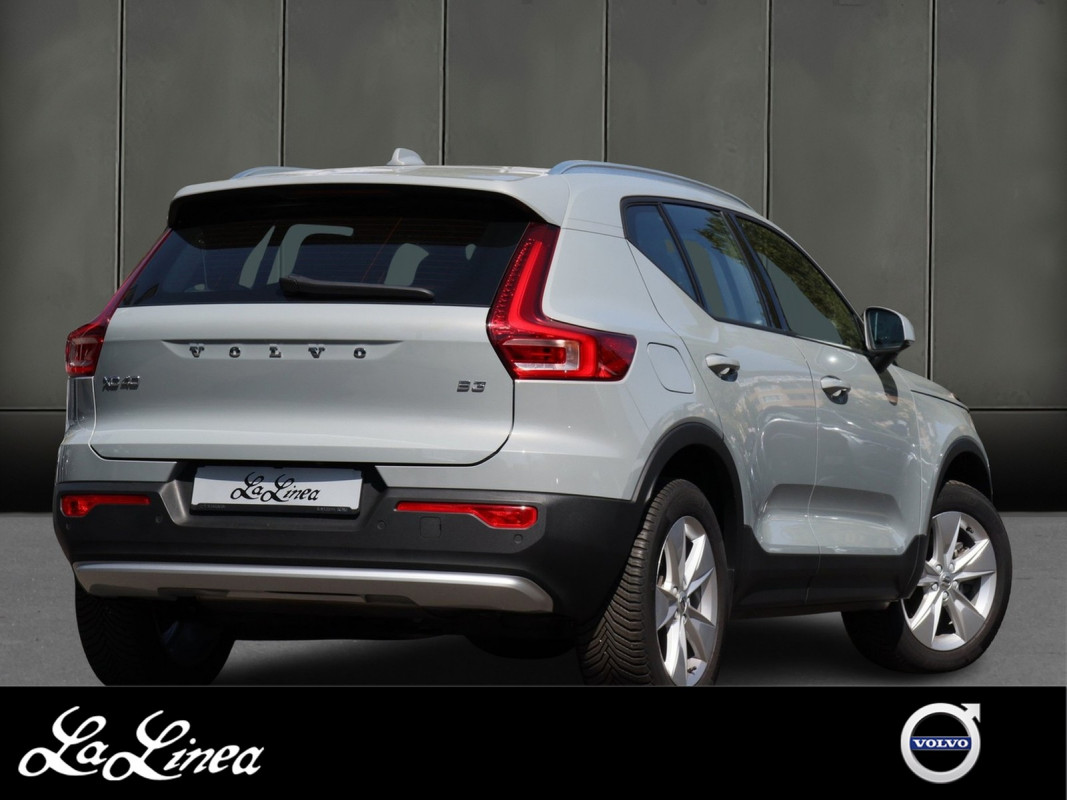 Volvo XC40 B3 - SUV/Off-road - Grau - Gebrauchtwagen - Bild 2