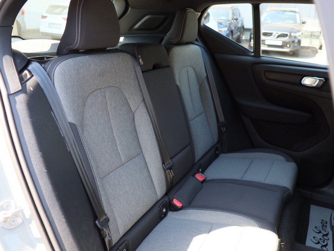 Volvo XC40 B3 - SUV/Off-road - Grau - Gebrauchtwagen - Bild 4
