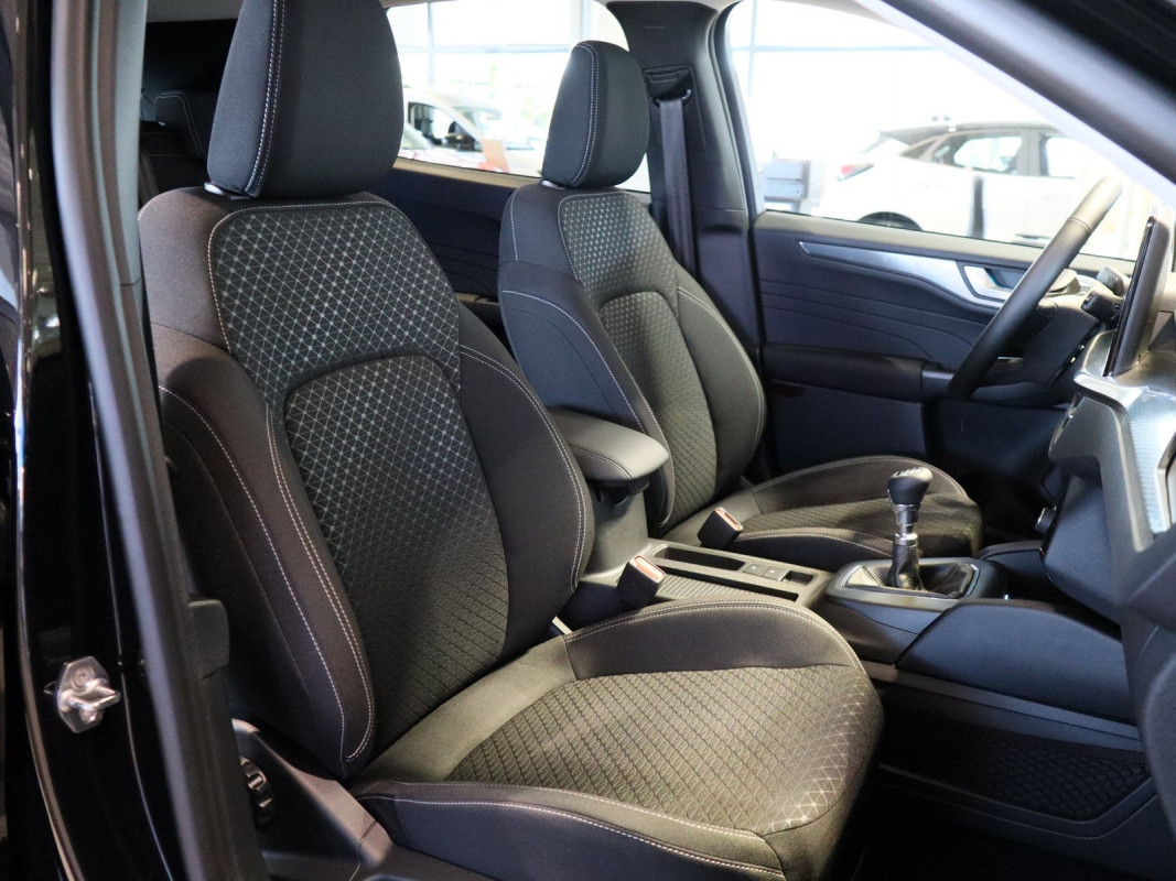 Ford Kuga - SUV/Off-road - Schwarz - Neuwagen - Bild 6