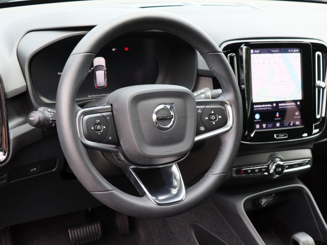 Volvo XC40 Twin Motor AWD - SUV/Off-road - Schwarz - Gebrauchtwagen - Bild 9