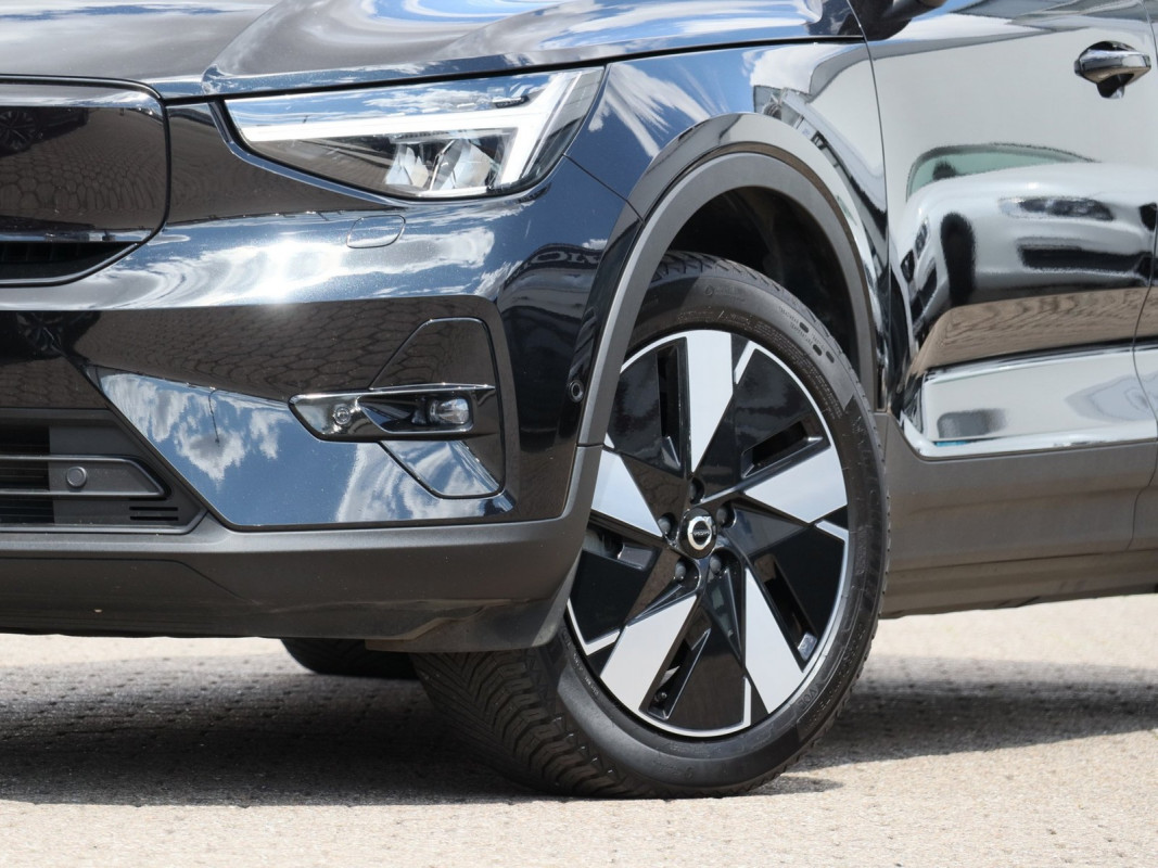 Volvo XC40 Twin Ultimate Recharge AWD - SUV/Off-road - Schwarz - Gebrauchtwagen - Bild 5