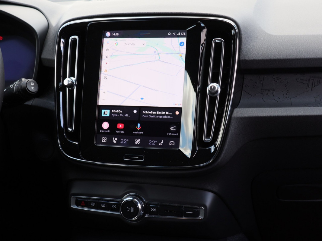Volvo XC40 Twin Ultimate Recharge AWD - SUV/Off-road - Schwarz - Gebrauchtwagen - Bild 7