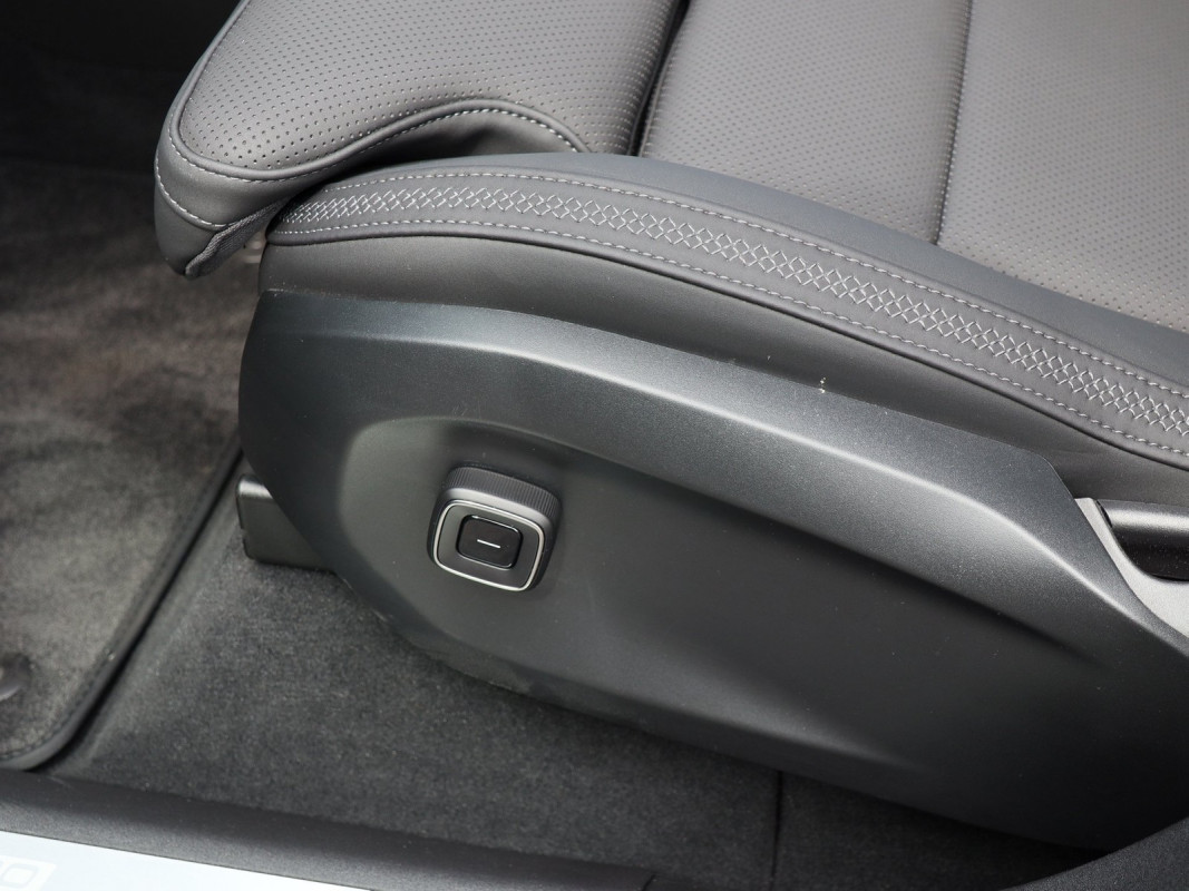 Volvo EX90 Twin Motor AWD - SUV/Off-road - Grau - Gebrauchtwagen - Bild 13