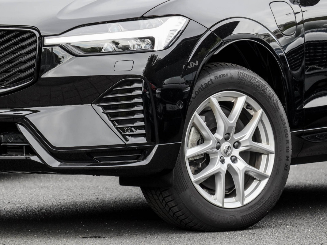 Volvo XC60 T8 Recharge AWD Reskin - SUV/Off-road - Schwarz - Gebrauchtwagen - Bild 5