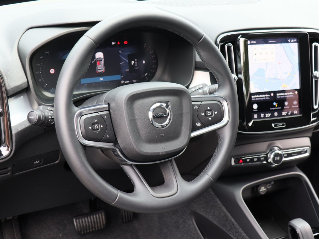 Volvo XC40 B4 - SUV/Off-road - Blau - Gebrauchtwagen - Bild 9