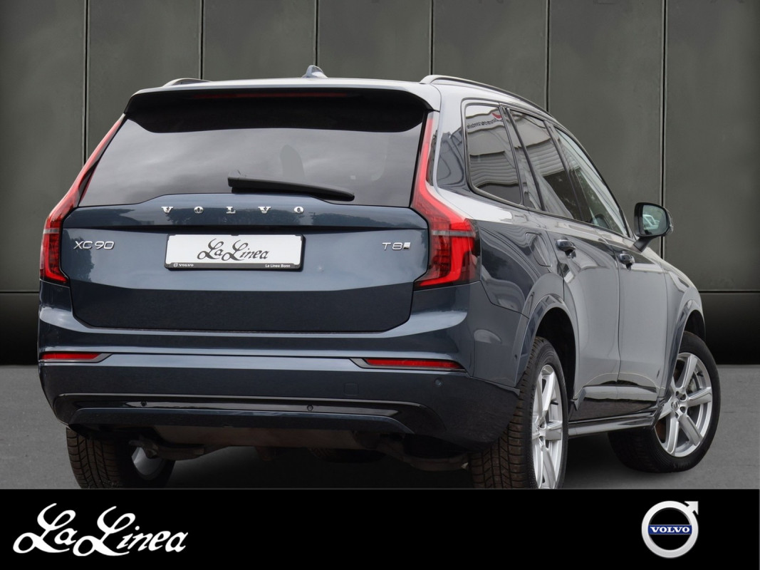 Volvo XC90 Plus Dark Recharge Plug-In Hybrid AWD - SUV/Off-road - Blau - Gebrauchtwagen - Bild 2