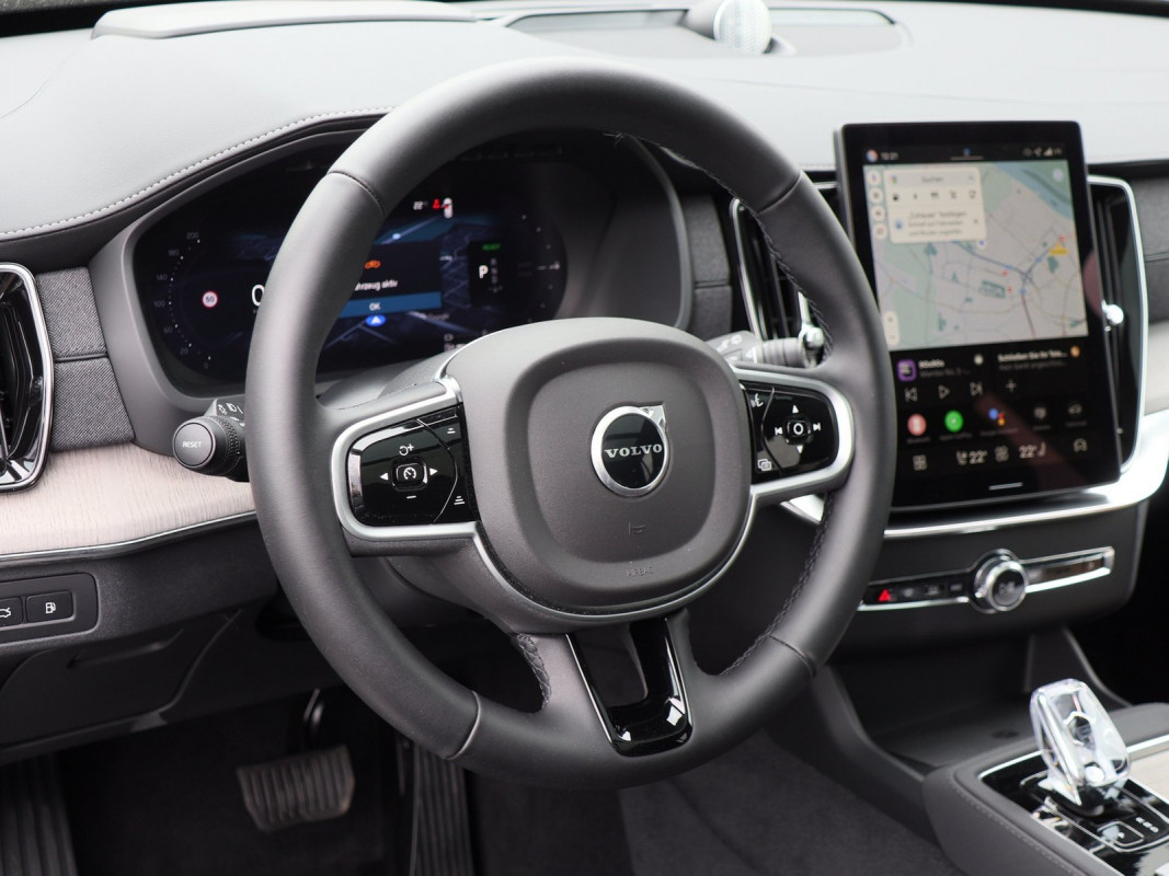 Volvo XC90 Plus Dark Recharge Plug-In Hybrid AWD - SUV/Off-road - Blau - Gebrauchtwagen - Bild 9