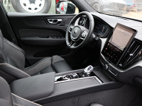 Volvo XC60 B5 Ultra Black Edition AWD - SUV/Off-road - Grau - Gebrauchtwagen - Bild 3