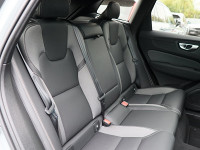 Volvo XC60 B5 Ultra Black Edition AWD - SUV/Off-road - Grau - Gebrauchtwagen - Bild 4
