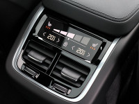 Volvo XC60 B5 Ultra Black Edition AWD - SUV/Off-road - Grau - Gebrauchtwagen - Bild 15