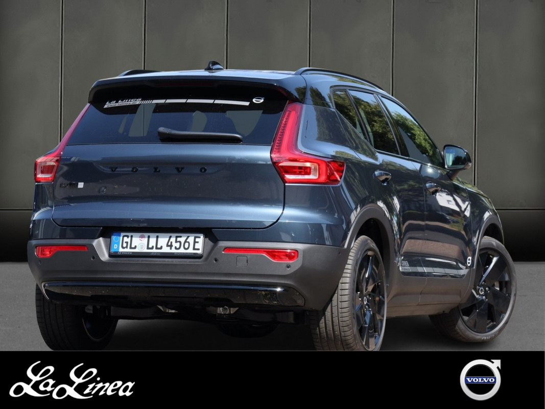 Volvo EX40 Ultra Black - SUV/Off-road - Blau - Gebrauchtwagen - Bild 2