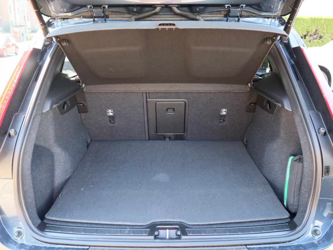 Volvo EX40 Ultra Black - SUV/Off-road - Blau - Gebrauchtwagen - Bild 10