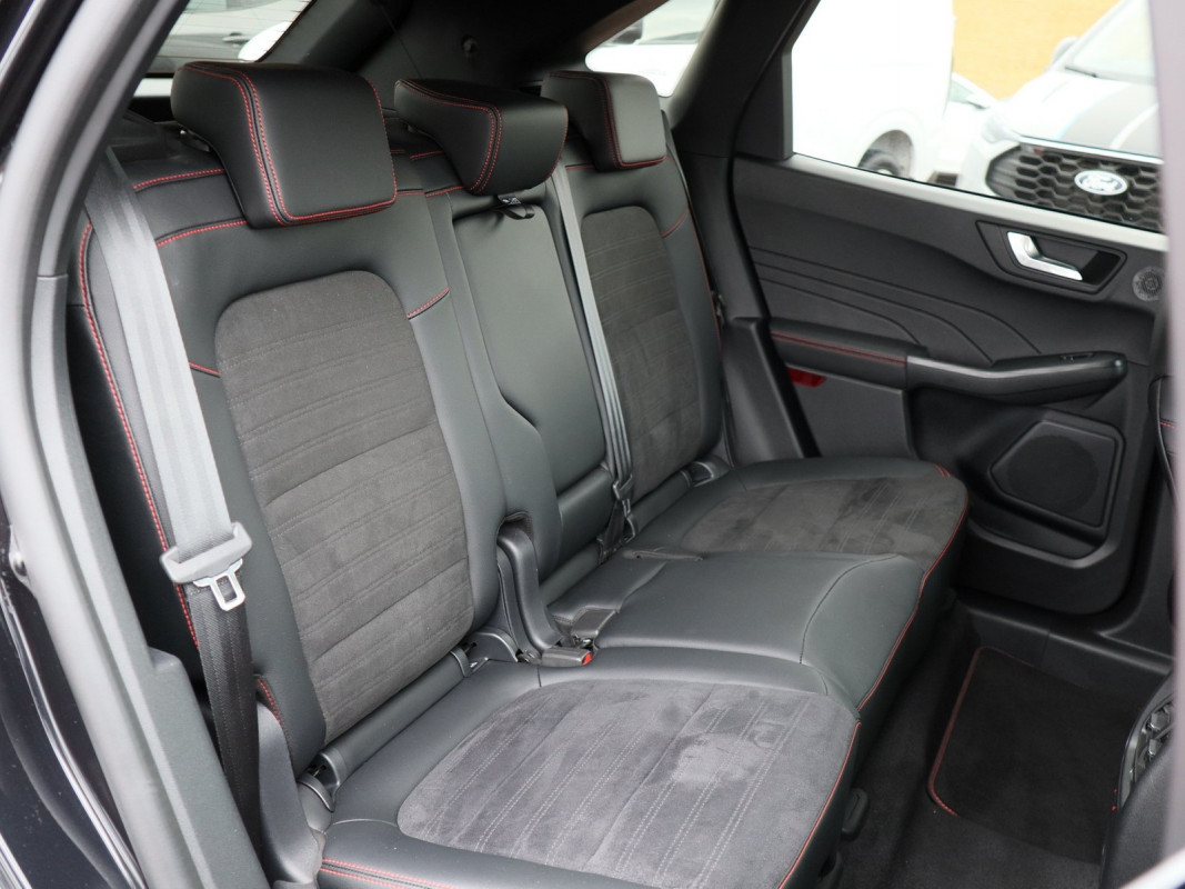 Ford Kuga - SUV/Off-road - Schwarz - Gebrauchtwagen - Bild 4