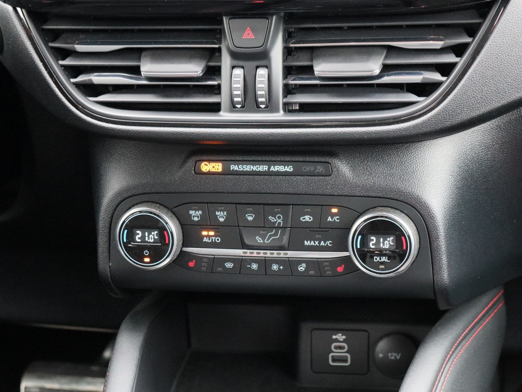 Ford Kuga - SUV/Off-road - Schwarz - Gebrauchtwagen - Bild 9