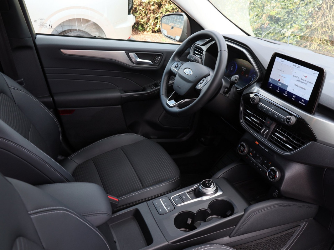 Ford Kuga - SUV/Off-road - Grau - Gebrauchtwagen - Bild 3