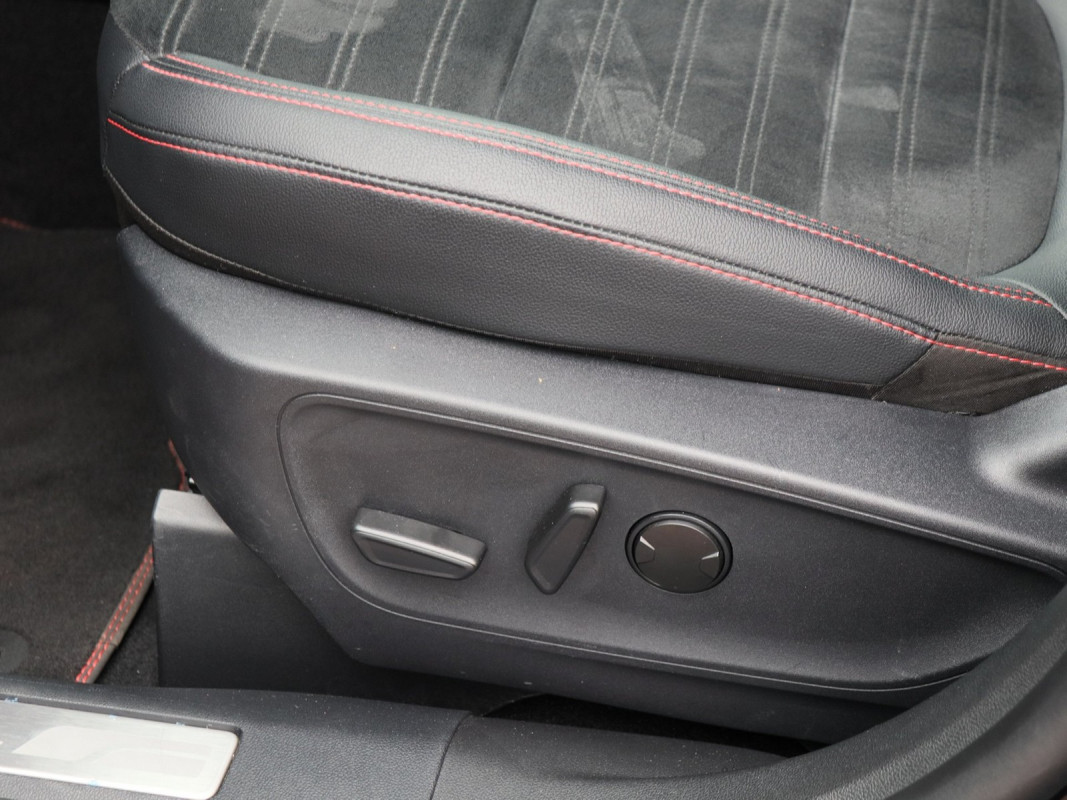 Ford Kuga - SUV/Off-road - Schwarz - Gebrauchtwagen - Bild 14