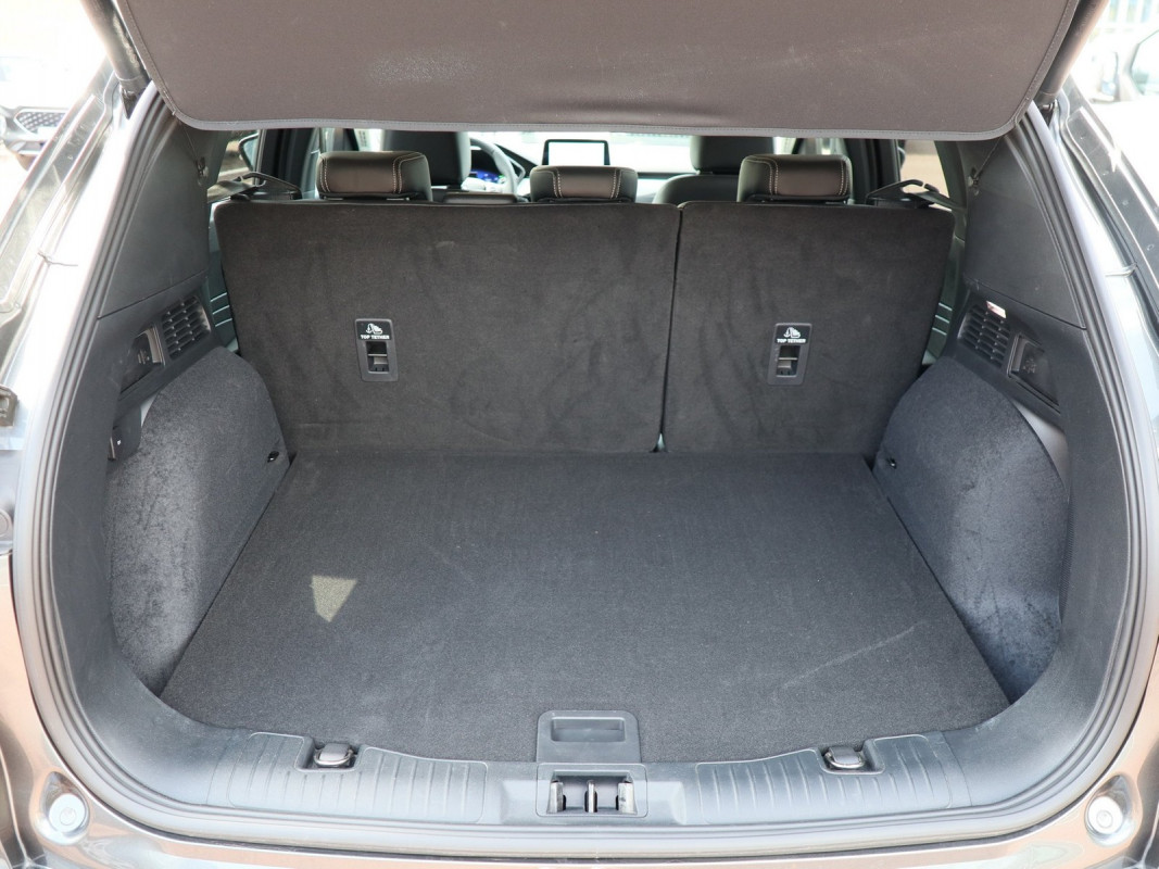 Ford Kuga - SUV/Off-road - Grau - Gebrauchtwagen - Bild 11