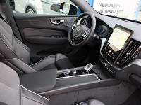 Volvo XC60 T6 AWD Recharge - SUV/Off-road - Schwarz - Gebrauchtwagen - Bild 3