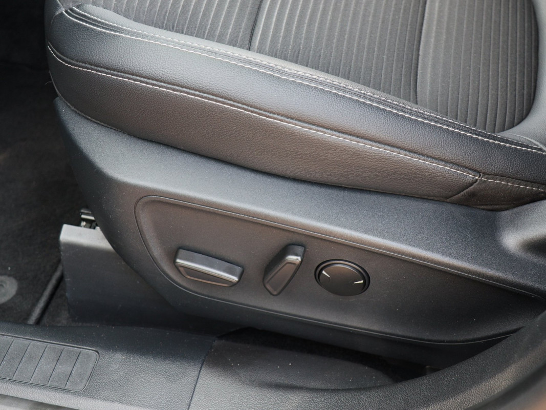 Ford Kuga - SUV/Off-road - Grau - Gebrauchtwagen - Bild 13