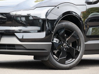 Volvo EX30 P5 Long Range - SUV/Off-road - Schwarz - Gebrauchtwagen - Bild 5