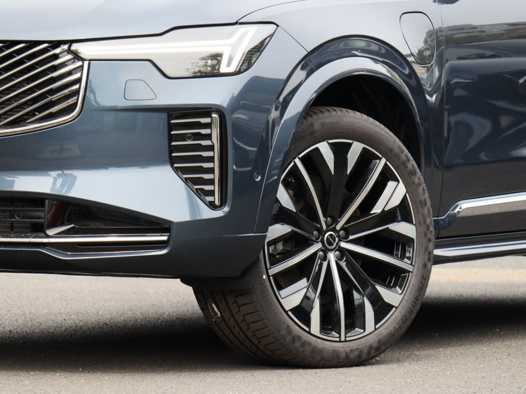Volvo XC90 T8 AWD - SUV/Off-road - Blau - Gebrauchtwagen - Bild 5