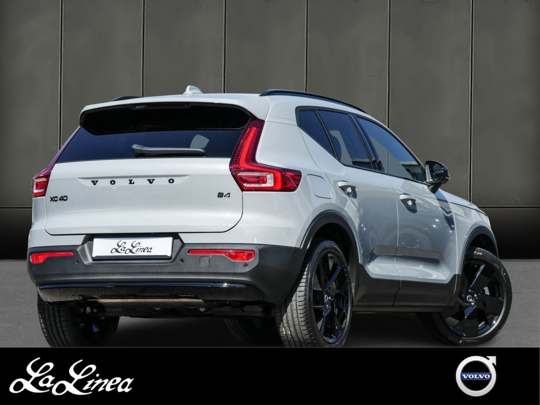 Volvo XC40 - SUV/Off-road - Grau - Gebrauchtwagen - Bild 2