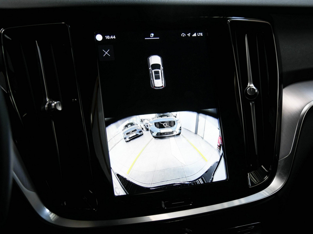 Volvo V60 - Kombi - Schwarz - Gebrauchtwagen - Bild 11