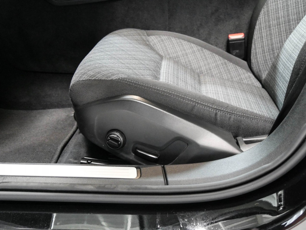 Volvo V60 - Kombi - Schwarz - Gebrauchtwagen - Bild 13