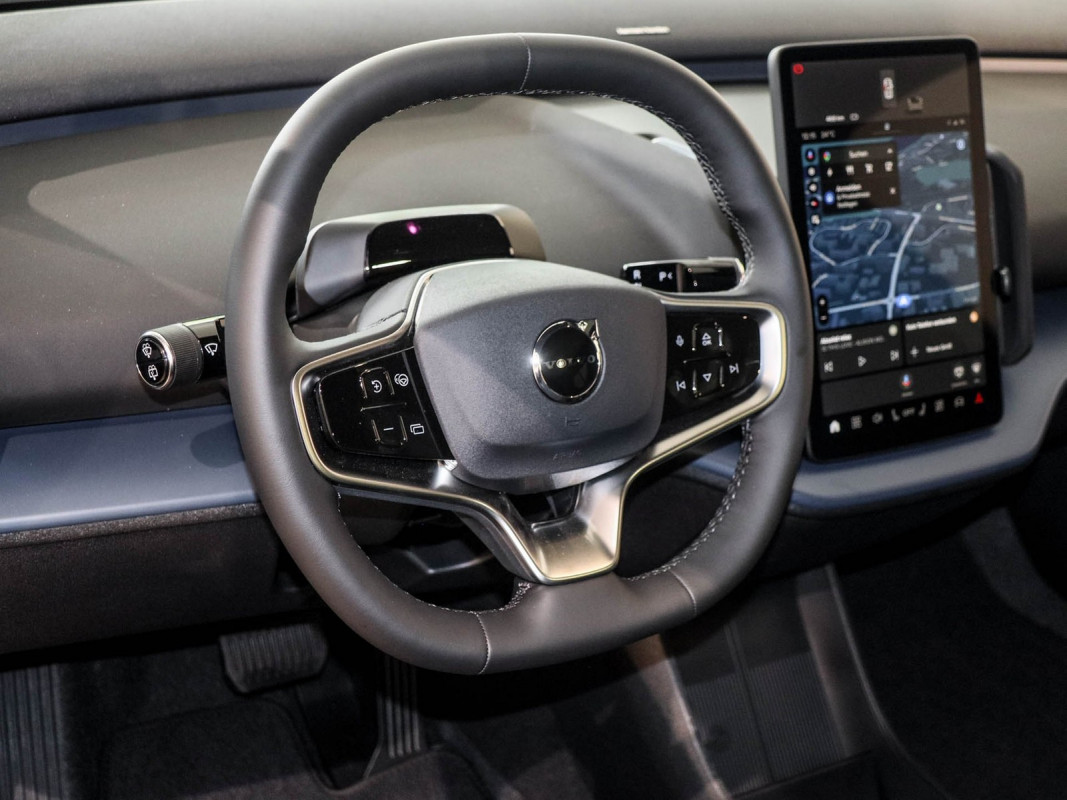 Volvo EX30 - SUV/Off-road - Grau - Gebrauchtwagen - Bild 8