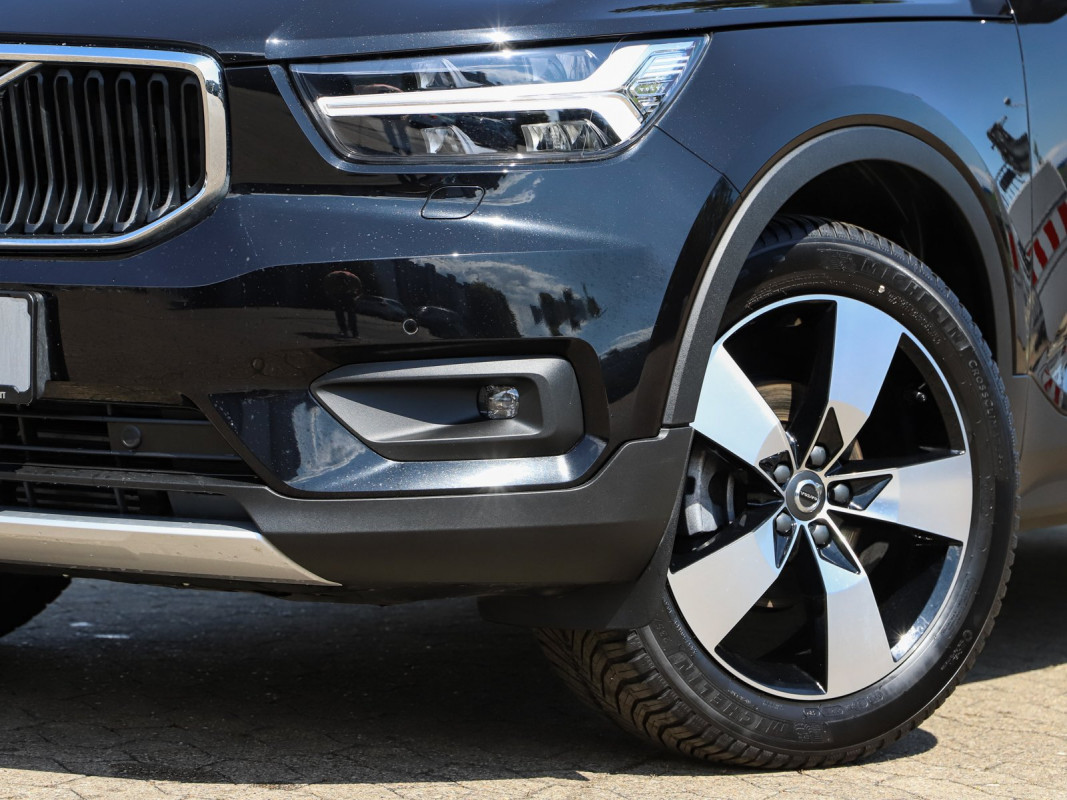 Volvo XC40 T2 - SUV/Off-road - Schwarz - Gebrauchtwagen - Bild 5