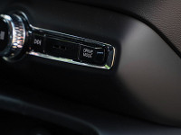 Volvo XC40 T2 - SUV/Off-road - Schwarz - Gebrauchtwagen - Bild 9
