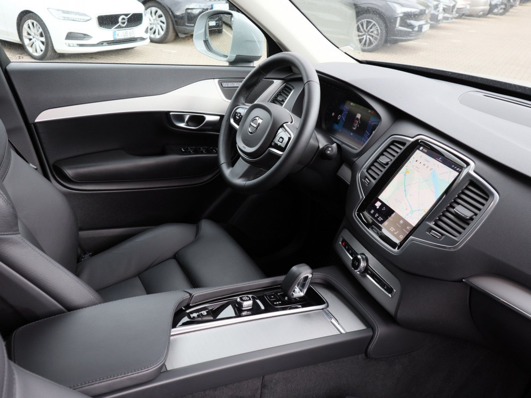 Volvo XC90 T8 Core Recharge Plug-In Hybrid AWD - SUV/Off-road - Grau - Gebrauchtwagen - Bild 3