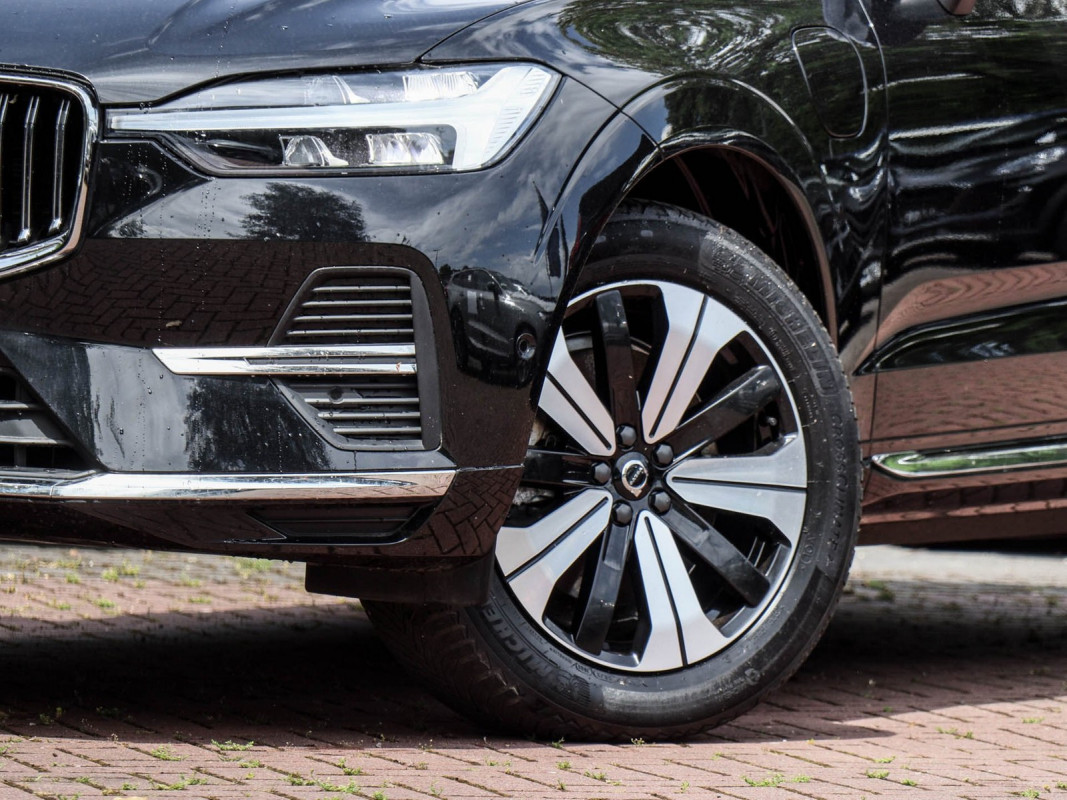 Volvo XC60 T6 - SUV/Off-road - Schwarz - Gebrauchtwagen - Bild 5