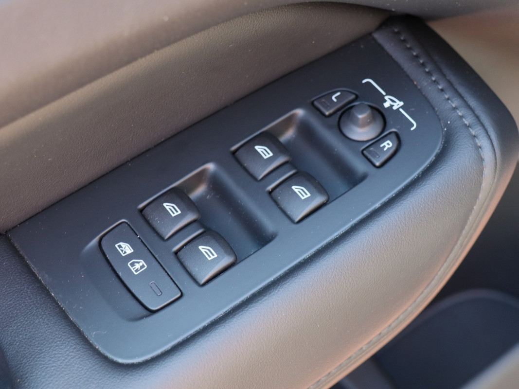Volvo XC60 B4 - SUV/Off-road - Braun - Gebrauchtwagen - Bild 14
