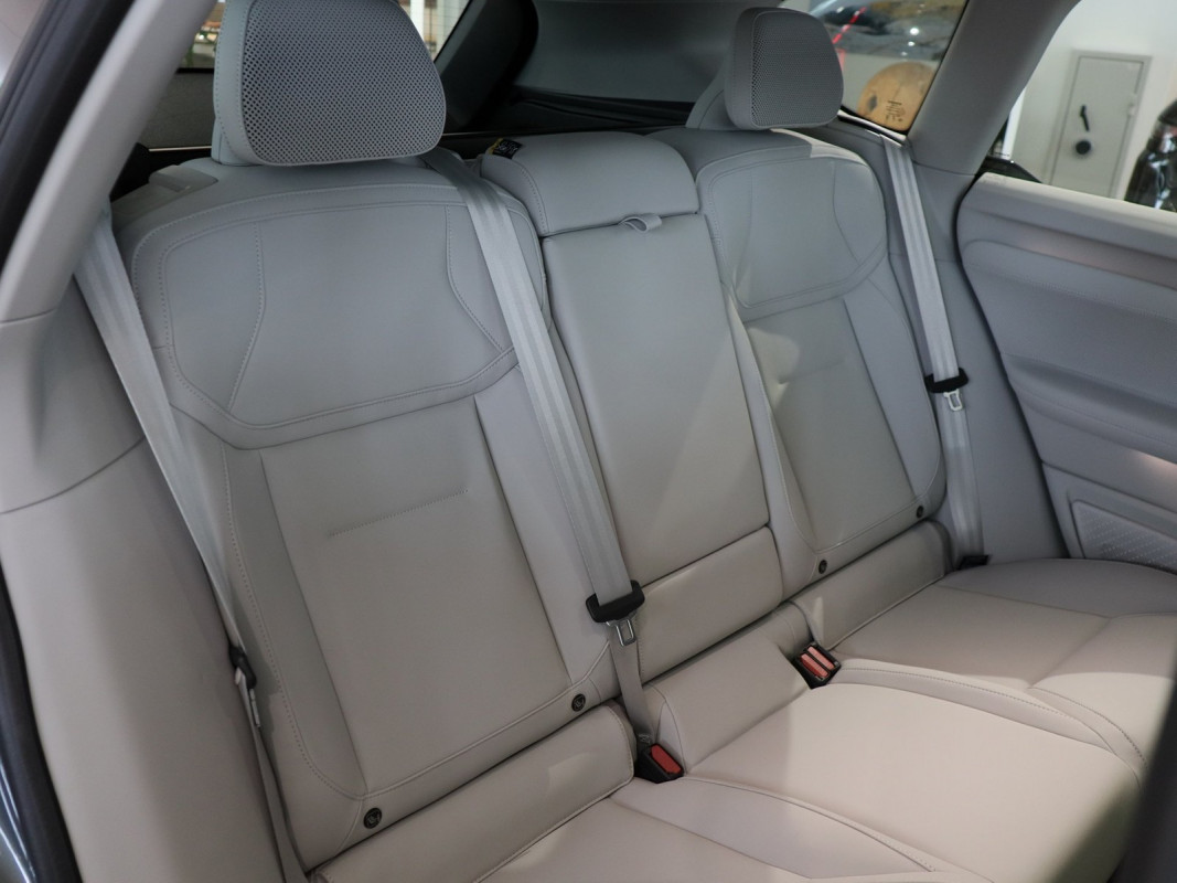 Volvo EX60 P10 electric Ultra AWD - SUV/Off-road - Grün - Gebrauchtwagen - Bild 4