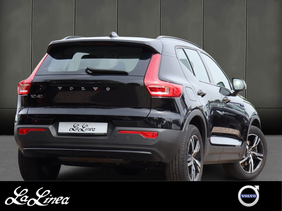 Volvo XC40 B3 - SUV/Off-road - Schwarz - Gebrauchtwagen - Bild 2