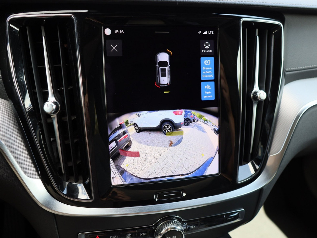 Volvo V60 B4 Benzin - Kombi - Schwarz - Gebrauchtwagen - Bild 12