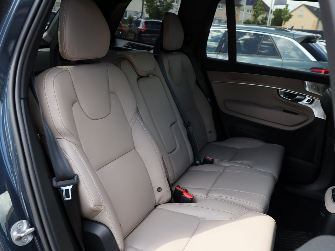 Volvo XC90 T8 AWD - SUV/Off-road - Blau - Gebrauchtwagen - Bild 4