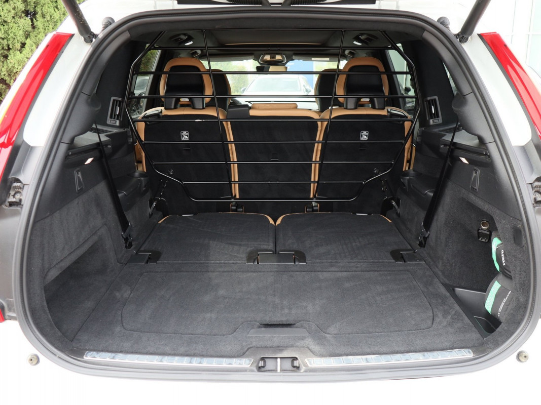 Volvo XC90 B5 Diesel Aut. - SUV/Off-road - Weiss - Gebrauchtwagen - Bild 10