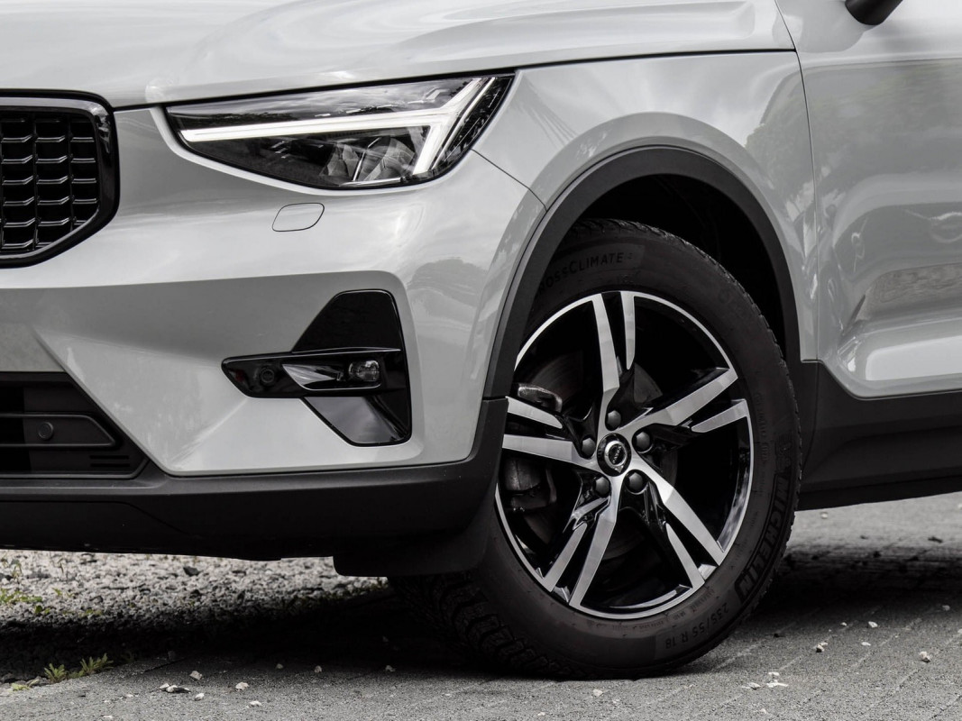 Volvo XC40 B3 - SUV/Off-road - Grau - Gebrauchtwagen - Bild 5