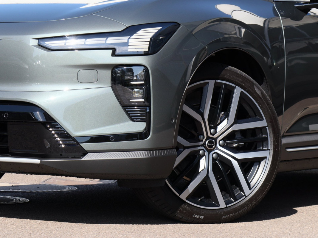 Volvo EX60 - SUV/Off-road - Grün - Gebrauchtwagen - Bild 5