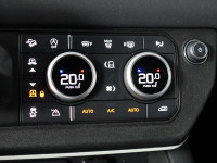 Land Rover Defender 110 D200 X-Dynamic SE - SUV/Off-road - Weiss - Gebrauchtwagen - Bild 15
