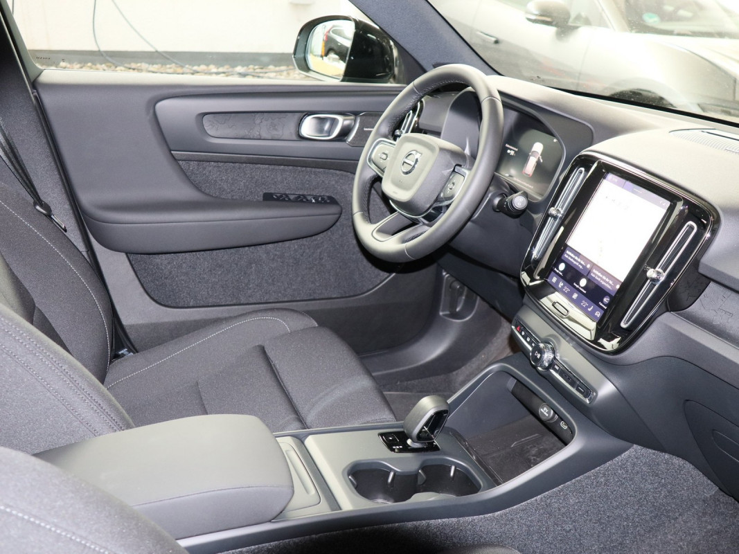 Volvo EX40 - SUV/Off-road - Blau - Gebrauchtwagen - Bild 3