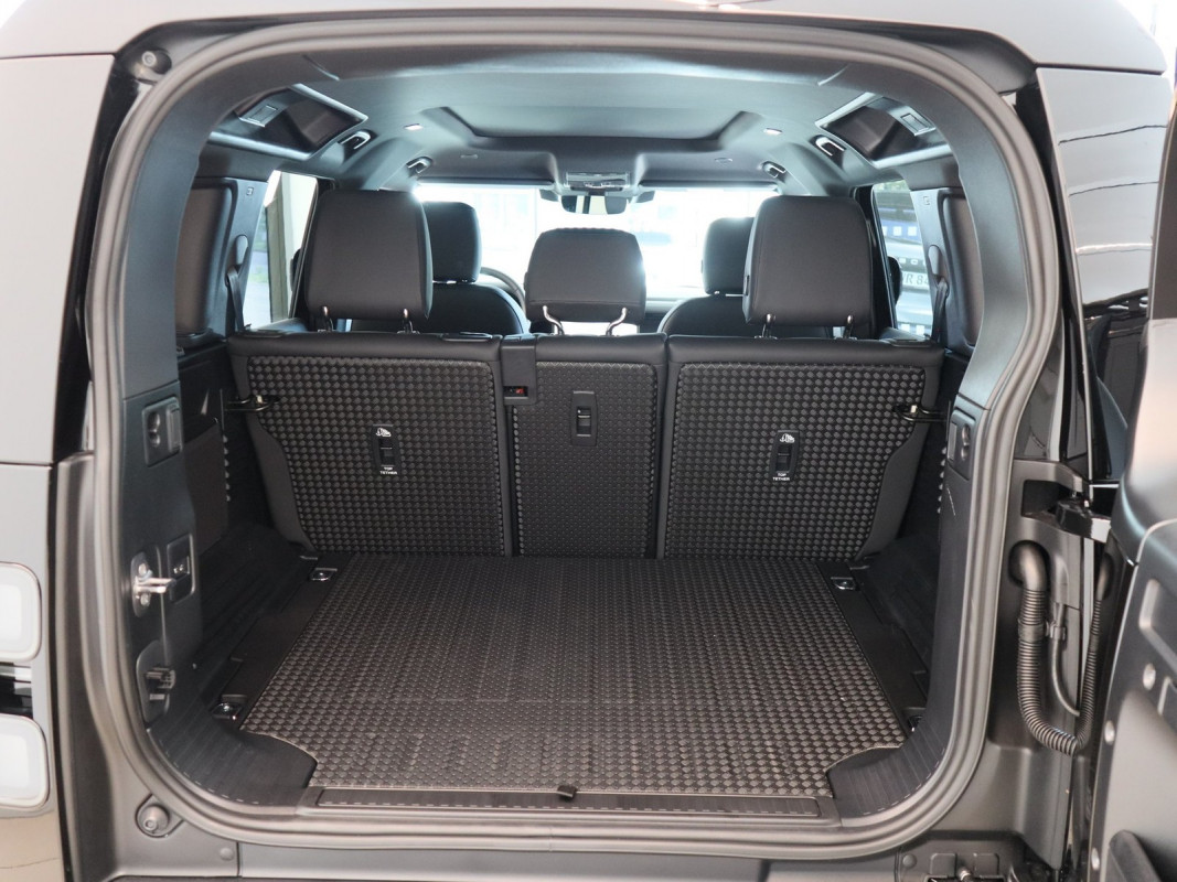 Land Rover Defender 110 D250 X-Dynamic SE - SUV/Off-road - Schwarz - Neuwagen - Bild 15