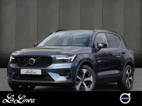 Volvo XC40 B4 - SUV/Off-road - Blau - Gebrauchtwagen - Bild 1