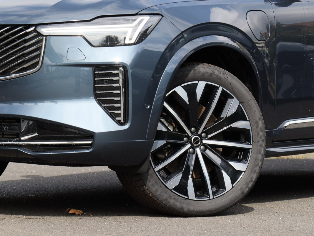 Volvo XC90 T8 AWD - SUV/Off-road - Blau - Gebrauchtwagen - Bild 5