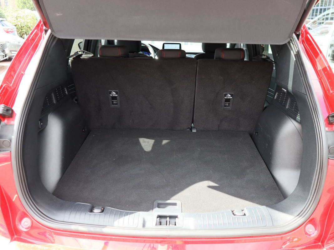 Ford Kuga 2,5l PHEV ST-Line, Allwetter, Winter-Paket uvm. - SUV/Off-road - Rot - Gebrauchtwagen - Bild 12