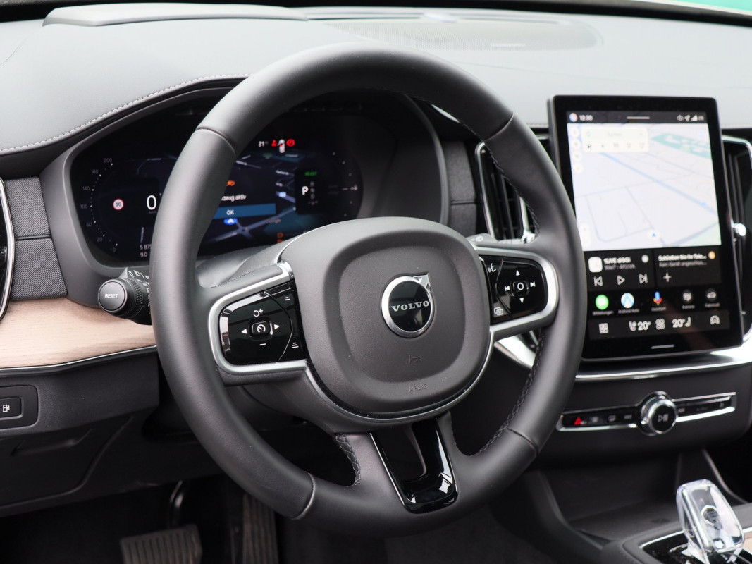 Volvo XC90 T8 Ultra Bright Recharge Plug-In Hybrid AWD - SUV/Off-road - Grau - Gebrauchtwagen - Bild 9
