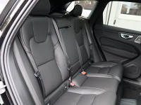 Volvo XC60 Plus Black Edition Plug-In Hybrid AWD - SUV/Off-road - Schwarz - Gebrauchtwagen - Bild 4